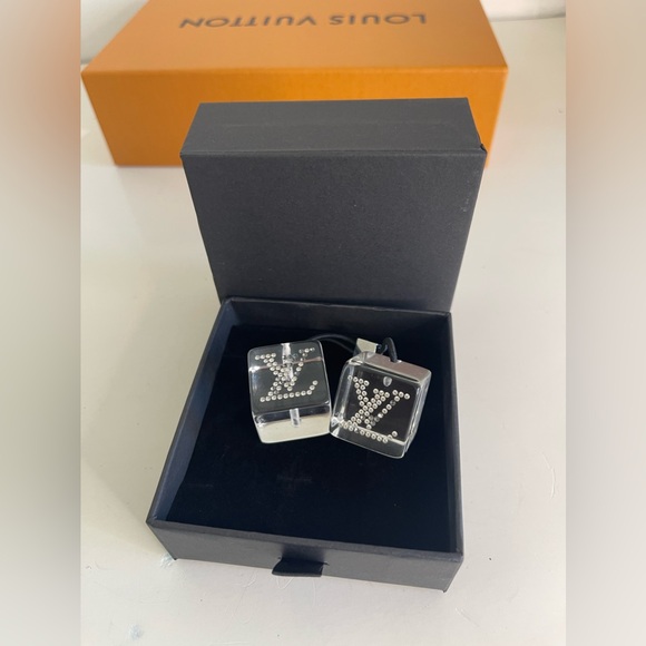 Louis Vuitton Hair Cube LV Rhinestone rubber band - Picture 6 of 6